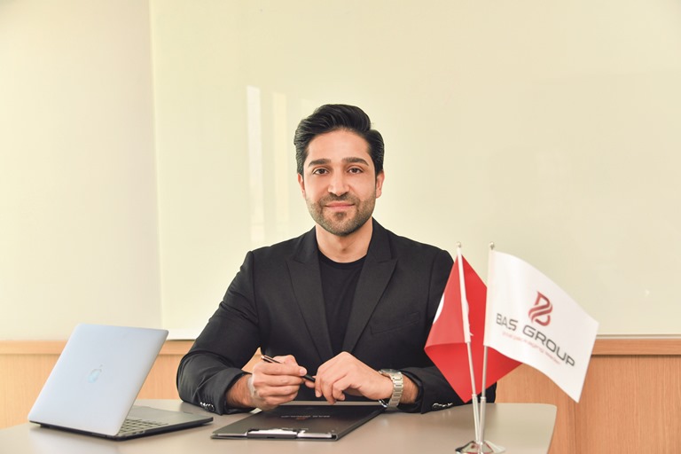 Emre Ba� : �Biz Ürün Satm�yoruz,  Markalara Reklam Alan� Yarat�yoruz�